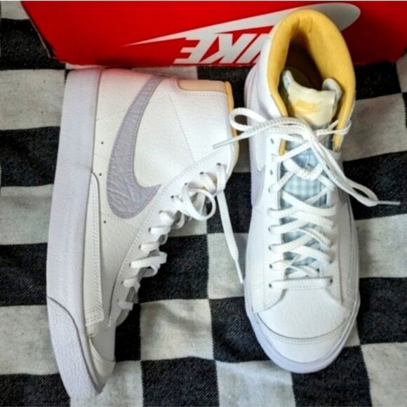 Nike Blazer Mid '77  7 Youth White Oxygen Purple Coconut Milk Easter Gf 112025 - Picture 2 of 10